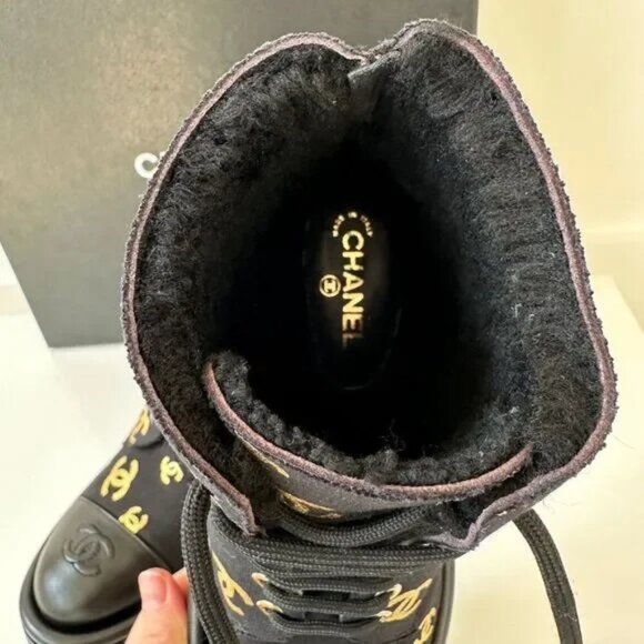 CHANEL Lambskin Shearling Canvas CC Lace Up Boots Black Gold Logo Size 38.5 - Picture 6 of 13